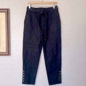 NWOT Who What Wear Black Tie Waist Button Ankle Tapered Pant Size 6